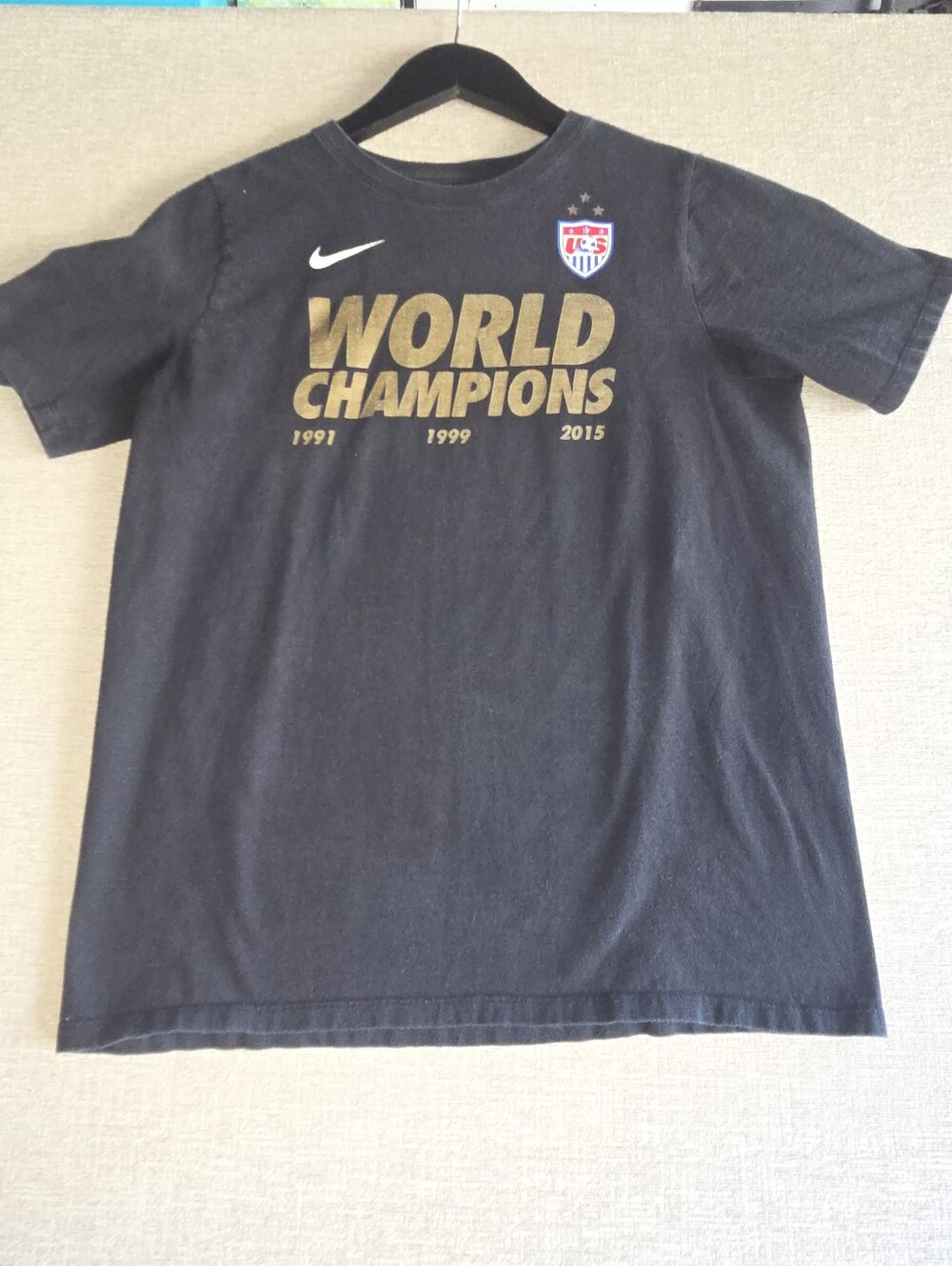 Nike USA Soccer World Champions 2015 T-Shirt Black XL Athletic Cut Gold Graphic